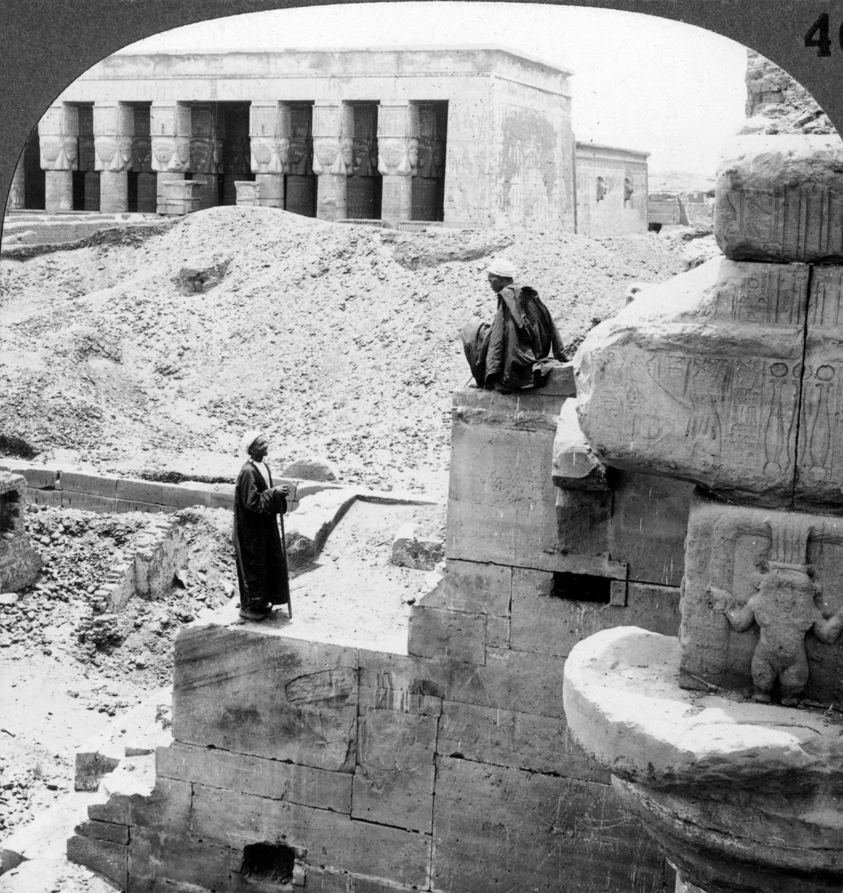 Der schöne Tempel der Hathor in Denderah, Ägypten, 1905 von Underwood and Underwood