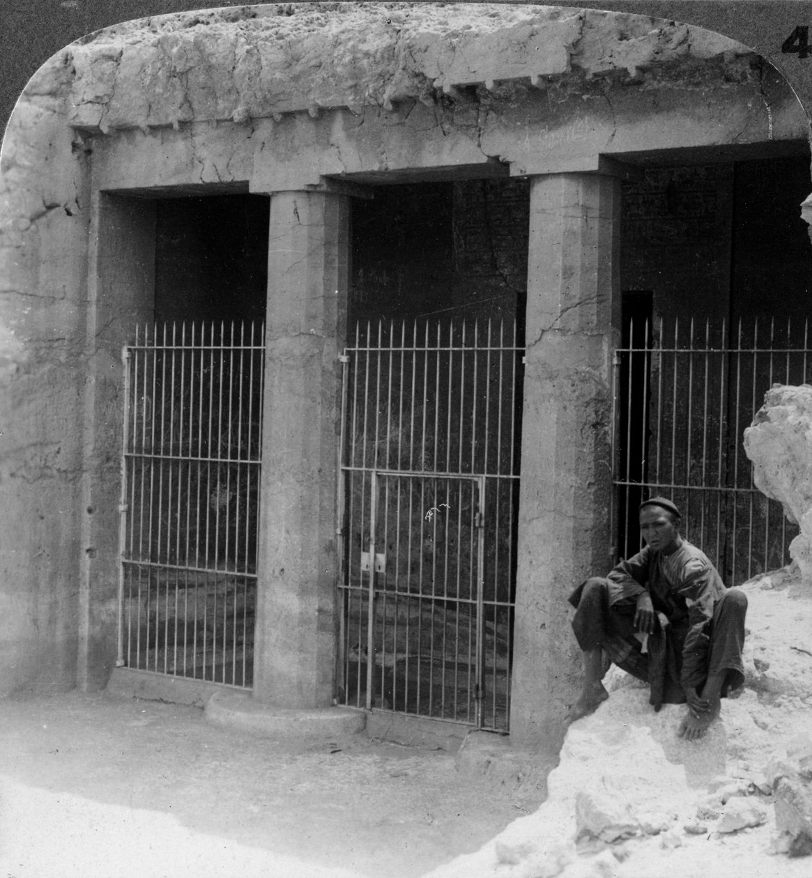 Das Grab eines Feudalherrn in Beni Hasan, erbaut um 1900 v. Chr., Ägypten, 1905 von Underwood and Underwood