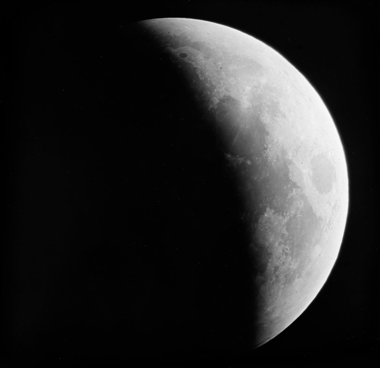 Astronomische Glasplattenaufnahme der Mondfinsternis (1910) von Unknown Artist