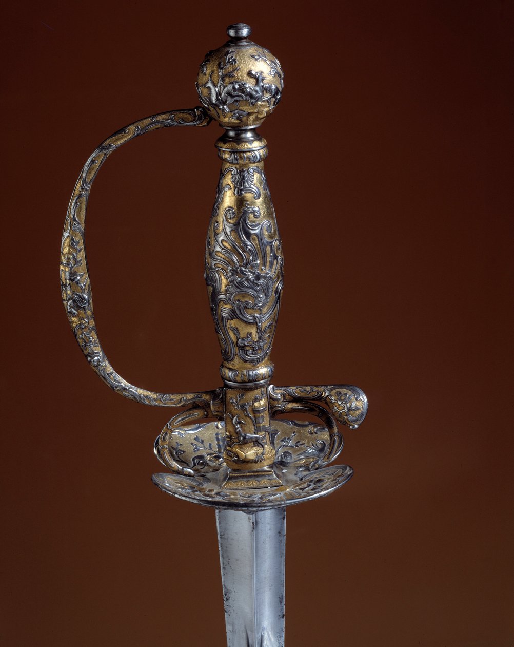 Rüstungen und Silberwaren: Silberne Goldwache des 18. Jahrhunderts von Unknown artist