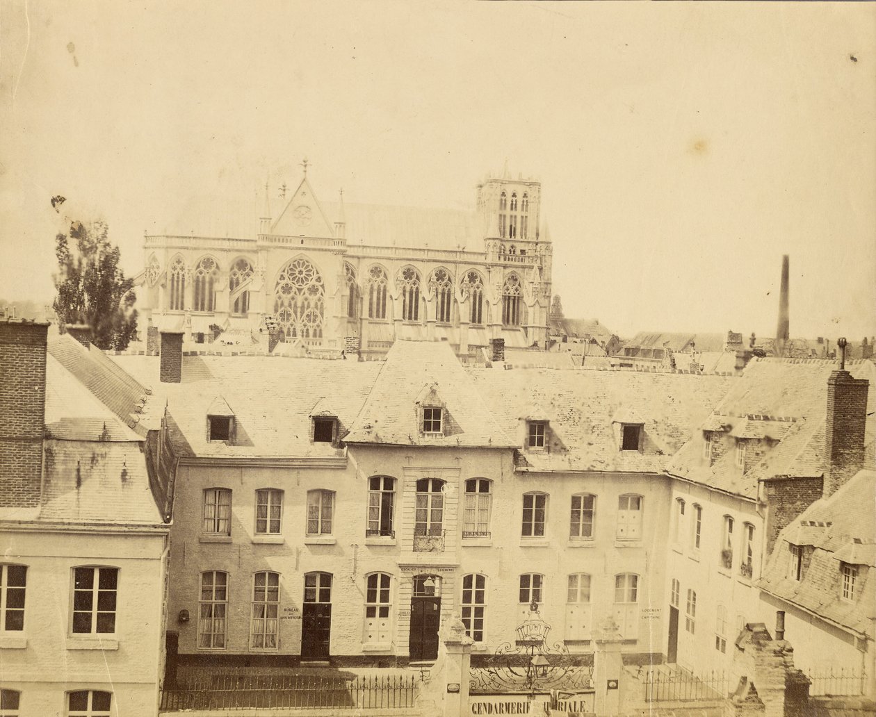 Gebäude der kaiserlichen Gendarmerie und gotische Kathedrale von Unknown artist