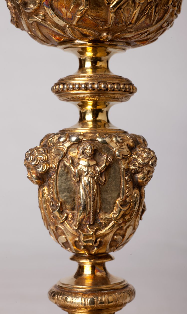 Metallschmiedearbeit. Kelch. Geschenk von Kanonikus A. Le Vaillant de la Bassarderie, Dekan des Domkapitels 1726 bis 1758. 18. Jahrhundert. Detail von Unknown artist