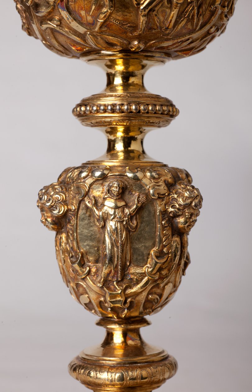 Goldschmiedekunst. Kelch. Geschenk von Kanonikus A. Le Vaillant de la Bassarderie, Dekan des Domkapitels 1726 bis 1758. 18. Jahrhundert. (Detail) von Unknown artist