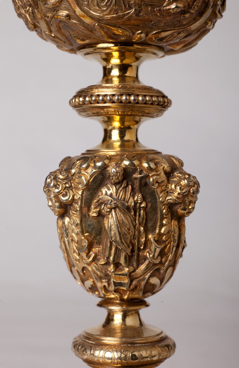 Goldschmiedekunst. Kelch. Geschenk von Kanonikus A. Le Vaillant de la Bassarderie, Dekan des Domkapitels 1726 bis 1758. 18. Jahrhundert. (Detail) von Unknown artist