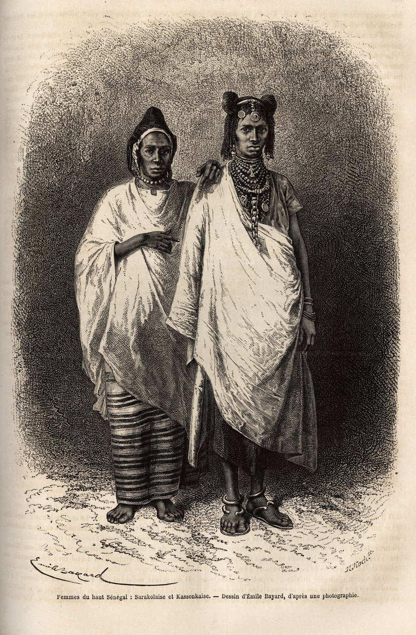Sarakolese und Kassonkese Frauen, Bevölkerungen von Ober-Senegal, in traditioneller Kleidung. Gravur zur Illustration einer Kreuzfahrt an der Küste Afrikas, von Vizeadmiral Fleuriot de Langle, veröffentlicht in „Le tour du monde“ 1872, herausgegeben von Ed von Unknown artist