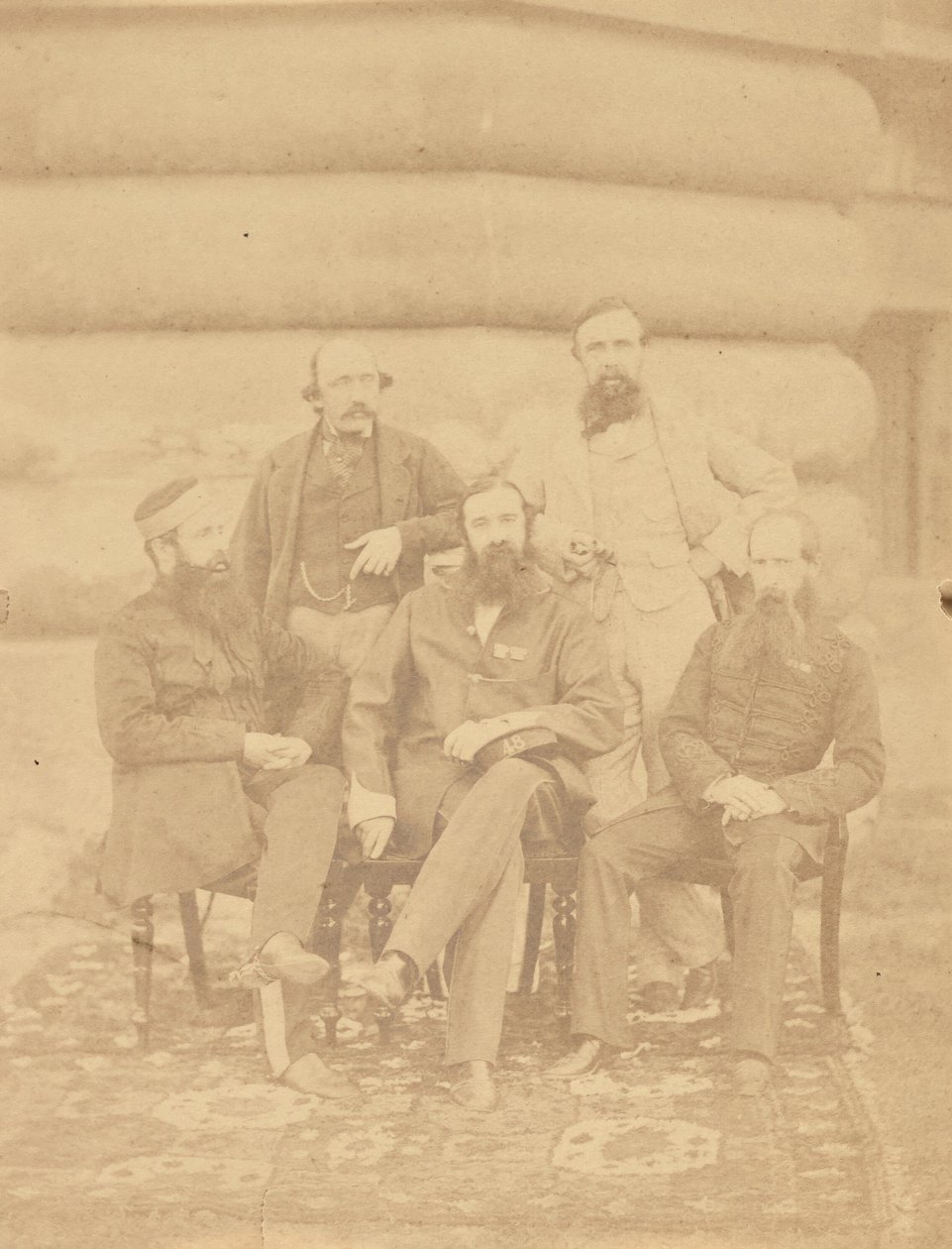 Gruppenporträt von fünf Männern, Indien von Unknown artist/maker