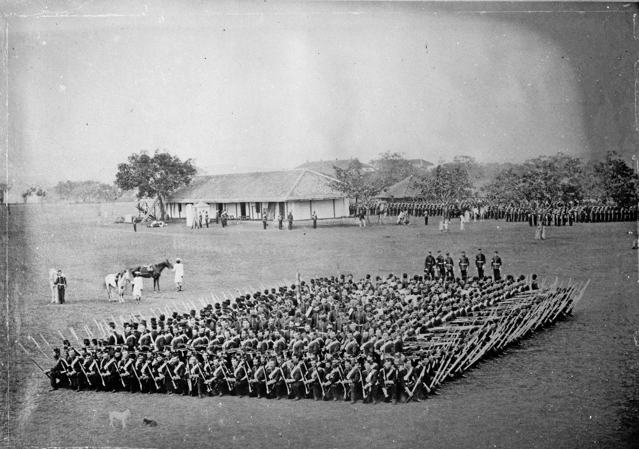 45. (Nottinghamshire) Regiment zu Fuß (Sherwood Foresters) bildet ein Quadrat in der Übung von Unknown photographer