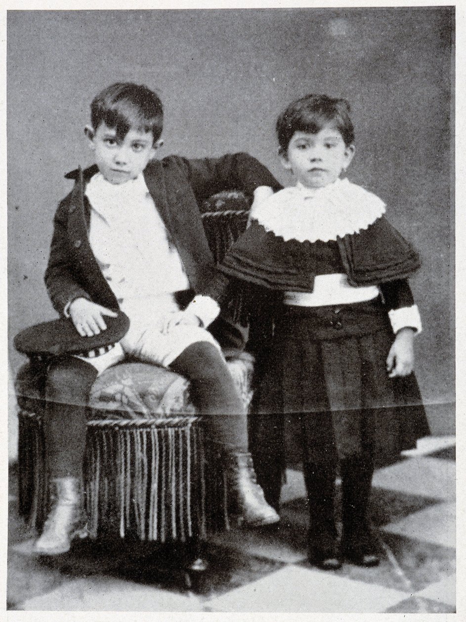 Pablo Picasso im Alter von sieben Jahren und seine Schwester von Unknown photographer