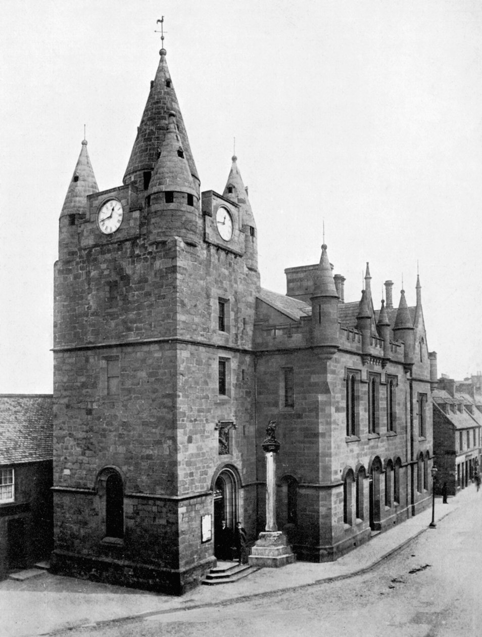 Alter Turm, Tain, Ross und Cromarty, Schottland, 1924-1926 von Valentine and Sons Ltd