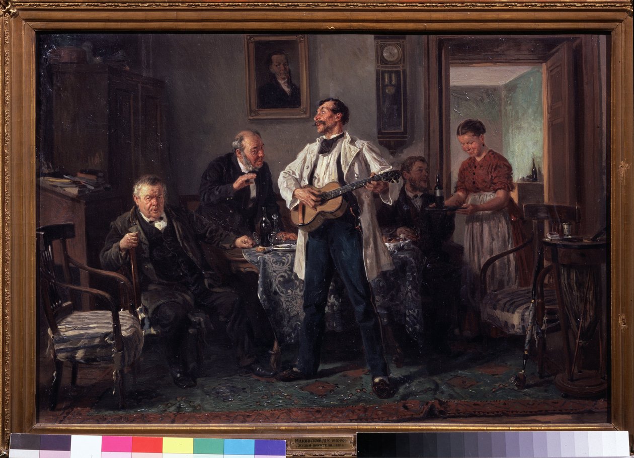 Die Kumpels. Versammelt um einen Tisch in einem Salon hören sie einem Gitarristen zu, der singt, während eine Frau ihnen eine neue Flasche Wein bringt. Gemälde von Wladimir Jegorowitsch Makowski (1846-1920), Öl auf von Vladimir Egorovic Makovsky