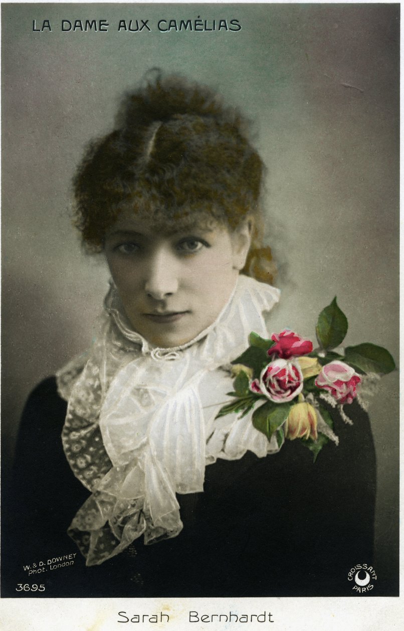 Henriette Rosine Bernard alias Sarah Bernhardt (1844-1923) als „Die Kameliendame“ von Alexandre Dumas Jr. (Foto) von W. and D. Downey