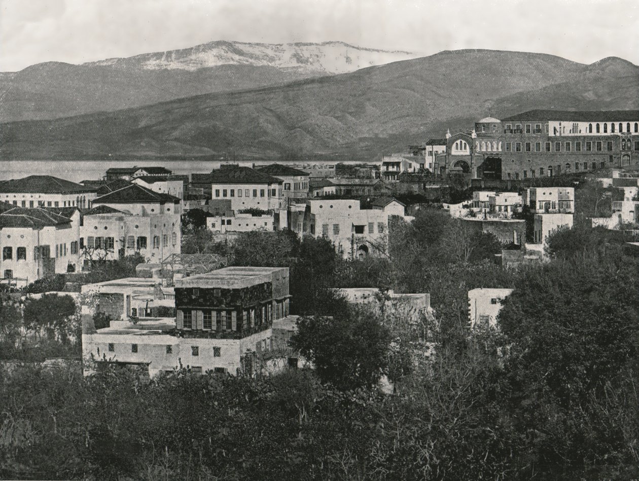 Blick auf die Stadt mit dem Libanongebirge, Beirut, 1895 von W and S Ltd