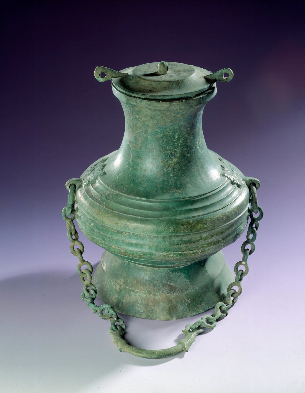 Chinesische Kunst: Bronzene Vase aus Than-Hoa, Han-Periode. Paris, Musée Cernuschi von Western Han Dynasty Chinese School