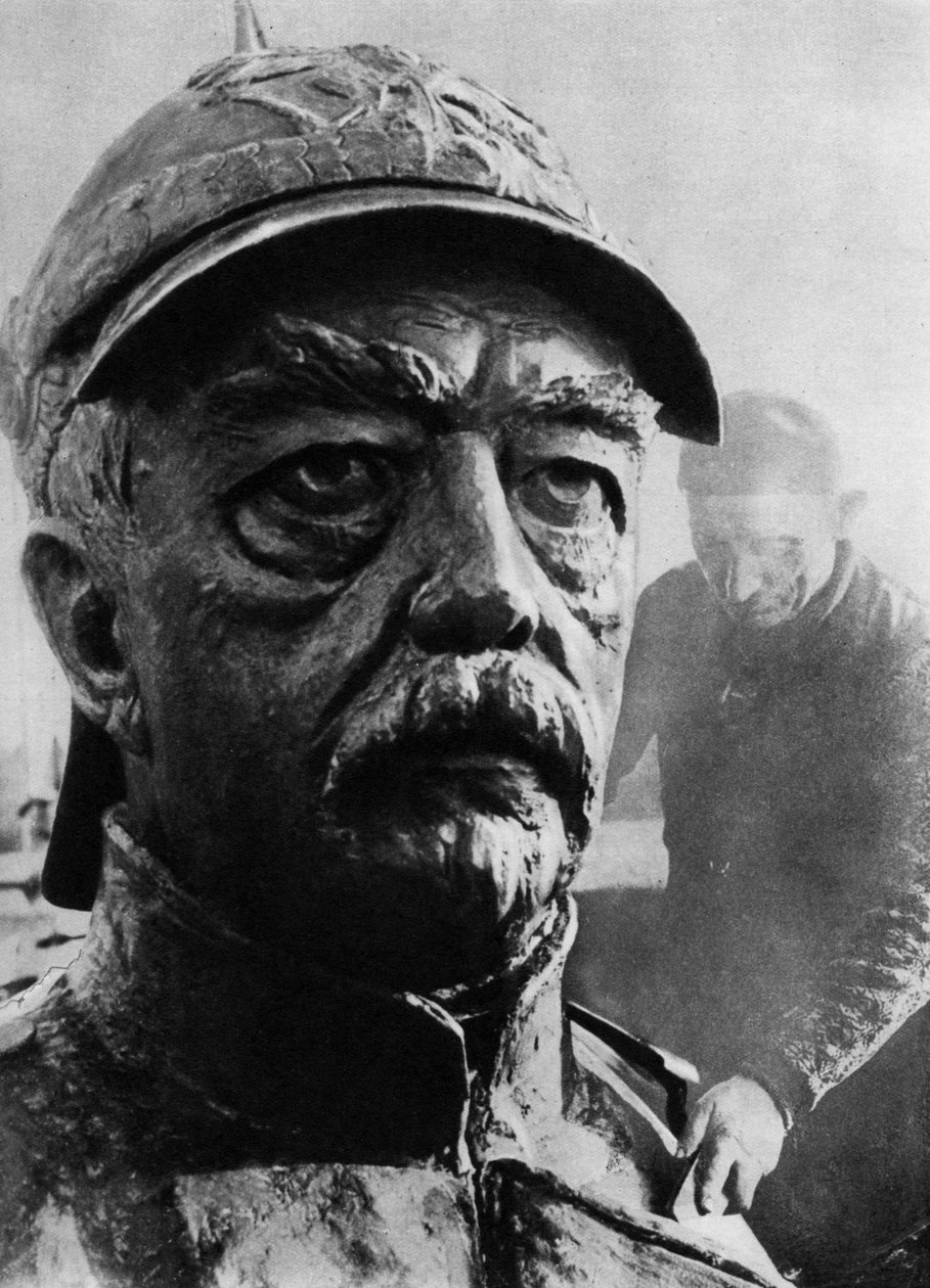 Skulptur von Otto von Bismarck, preußischer Staatsmann des 19. Jahrhunderts, 1937 von Wide World Photos