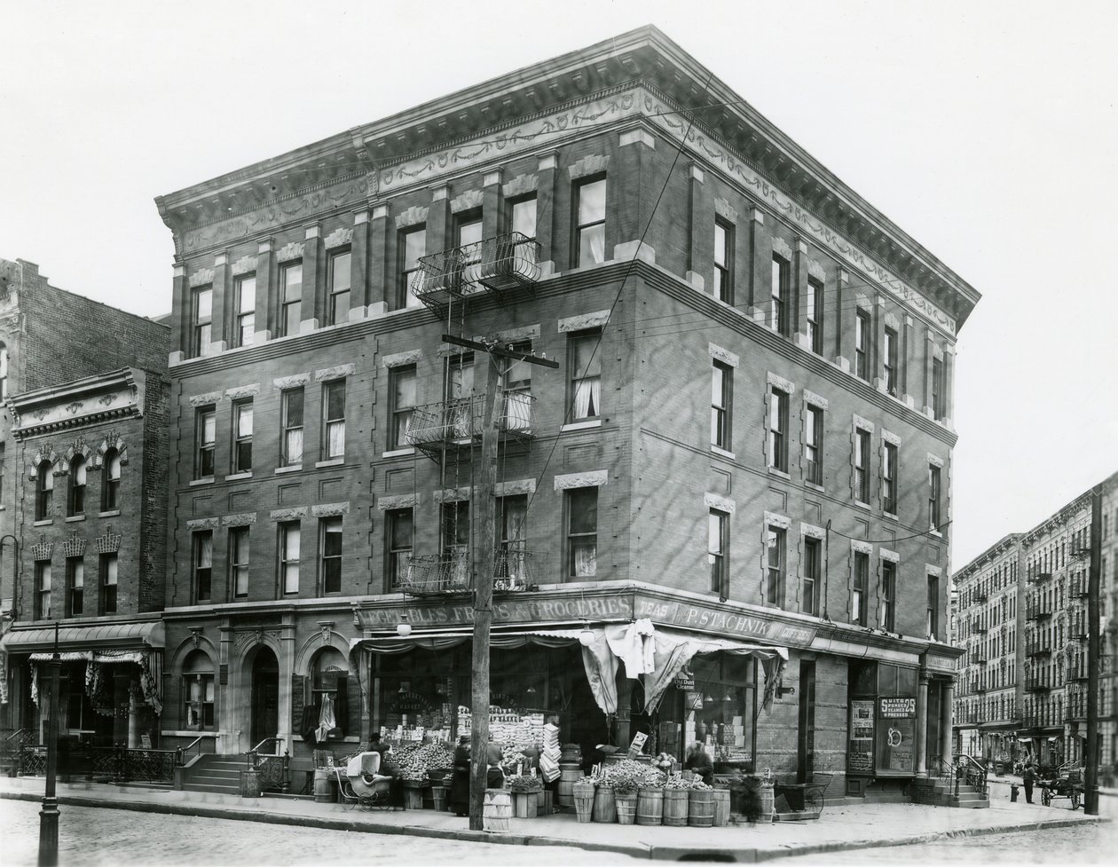767 East 152nd Street, 7. Dezember 1915 von William Davis Hassler