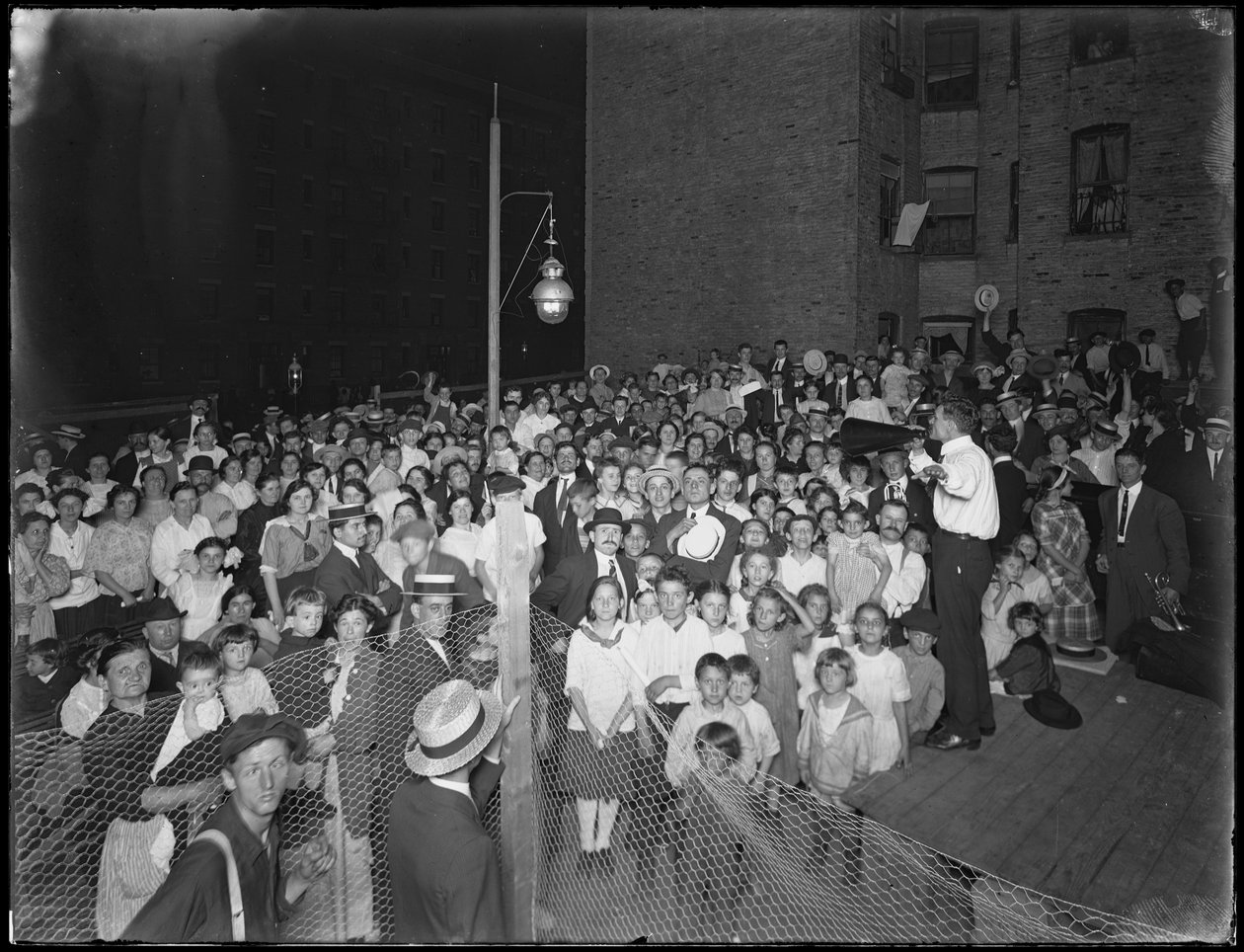 Evangelische Gesellschaftsversammlung, East 79th Street und Avenue A, New York City, 24. Juli 1914 von William Davis Hassler