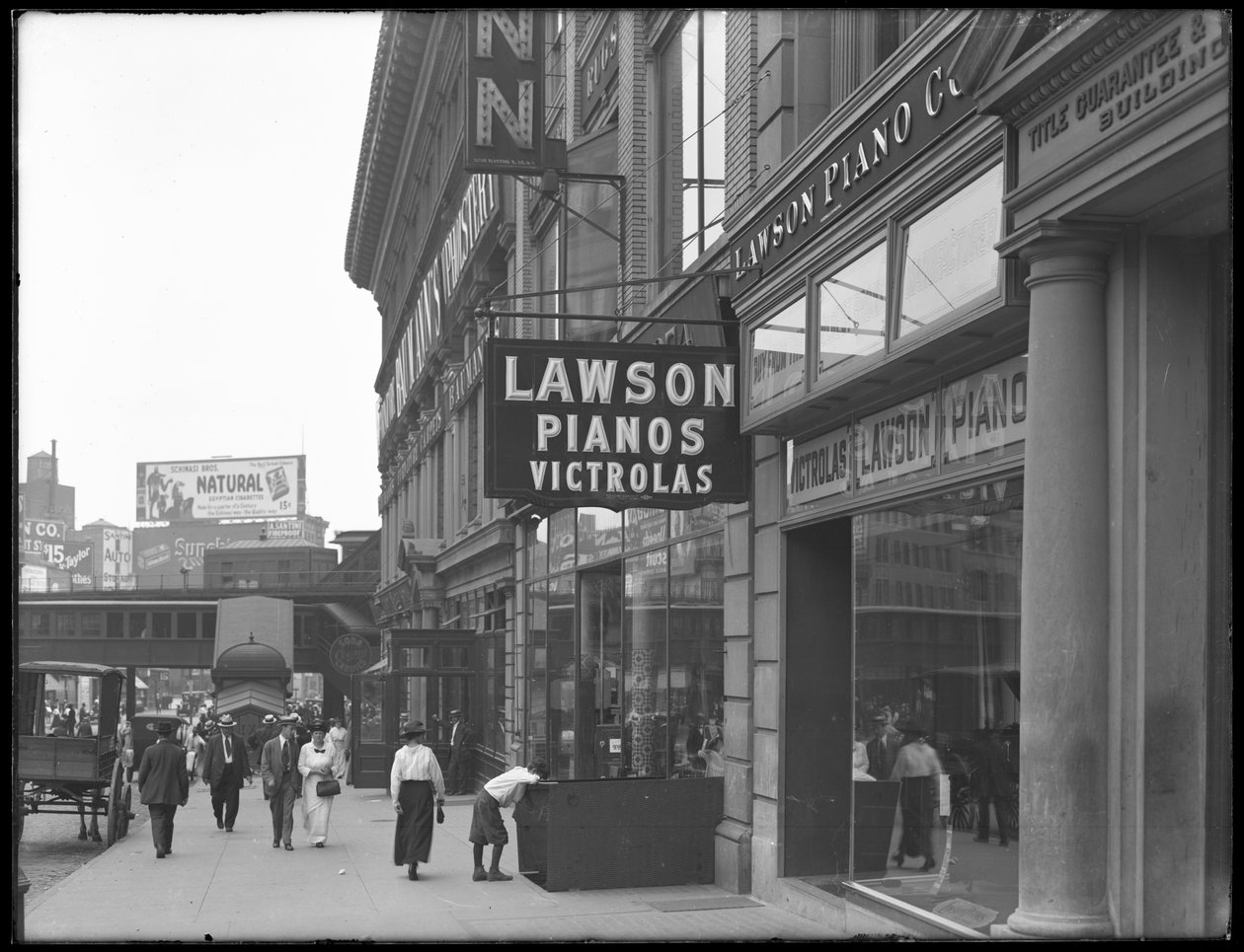 Schild für Lawson Pianos, 372 E. 149th Street, New York City, 2. August 1916 von William Davis Hassler