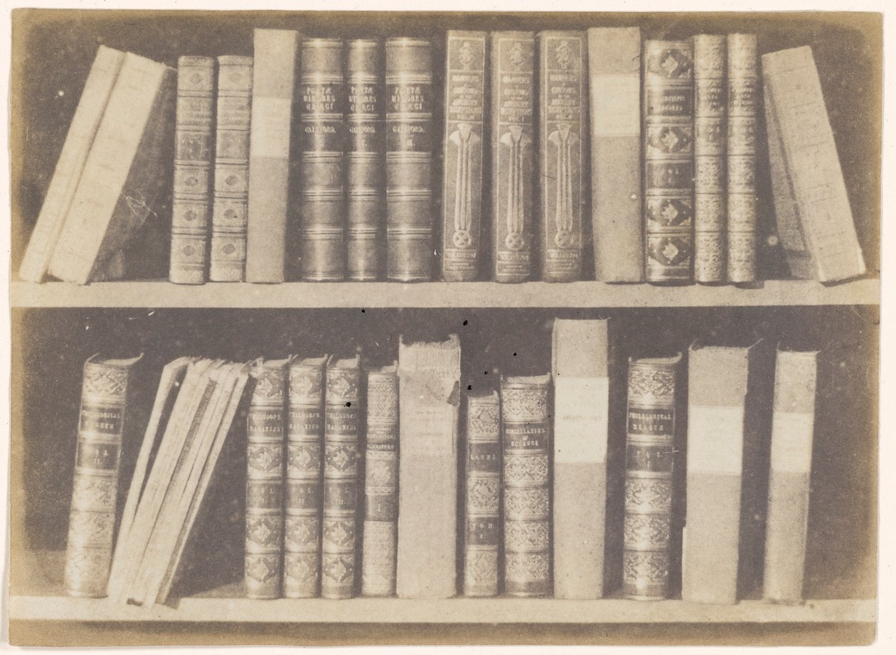 Eine Szene in einer Bibliothek, Platte VIII aus dem Bleistift der Natur von William Henry Fox Talbot