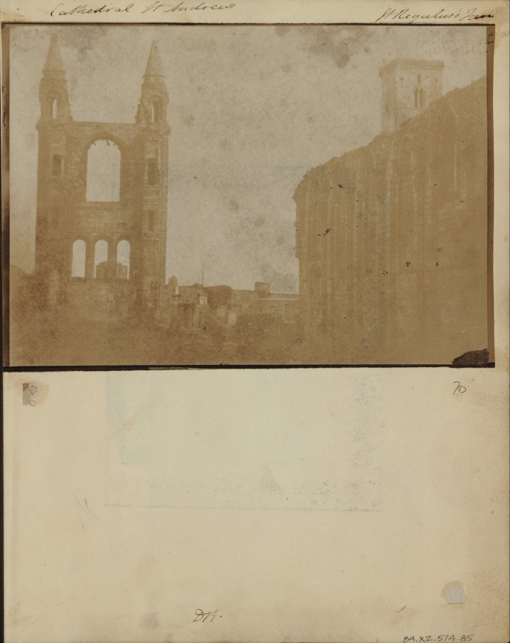 Der Ostgiebel und das südliche Seitenschiff der St. Andrews Kathedrale mit dem St. Regulus Turm, von Nordwesten von William Holland Furlong