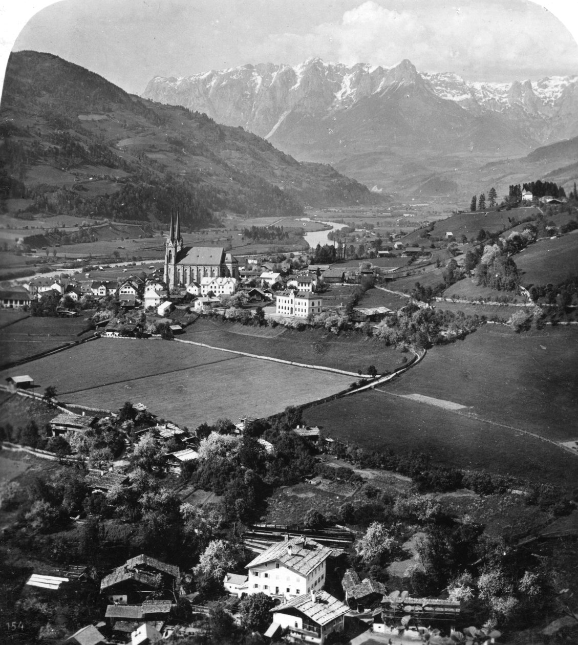 St. Johann in der Region Pongau, Salzburg, Österreich, um 1900 von Wurthle and Sons