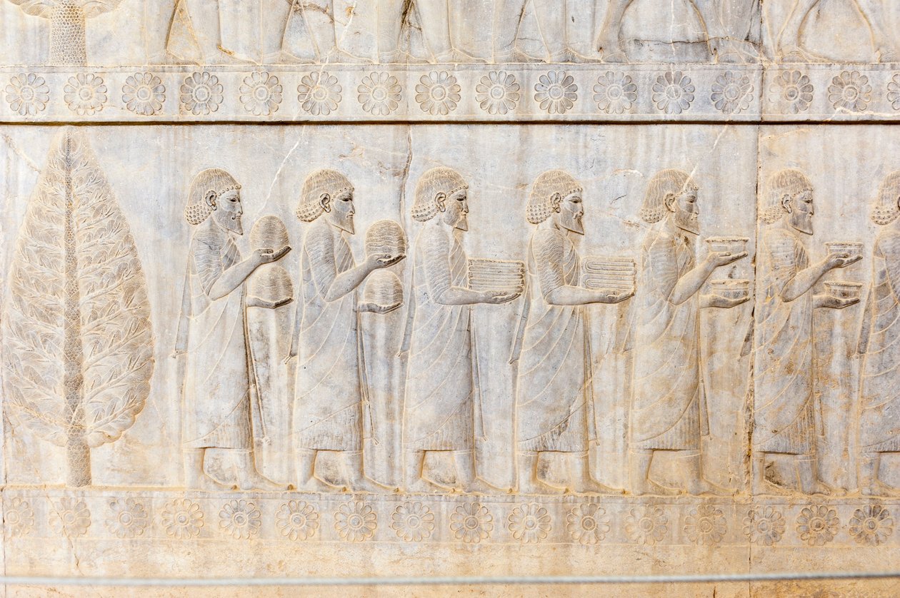Antikes Relief der Achämeniden; Delegation der Ionier; Apadana-Palast; archäologische Stätte; antike persische Stadt Persepolis; UNESCO-Weltkulturerbe; Provinz Fars; Iran; Asien von Frederick (attr. to) Barnard