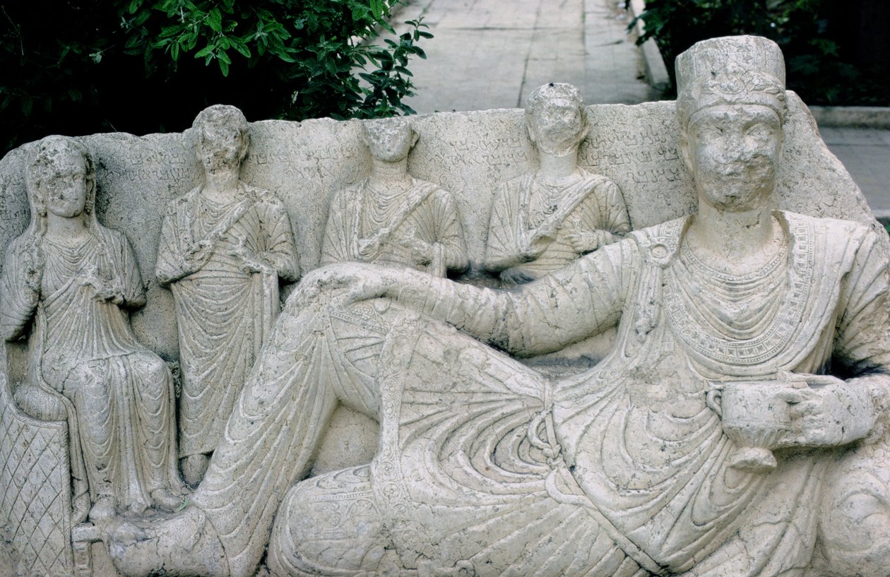 Relief, das eine palmyrische Familie darstellt, wahrscheinlich ca. 10.-8. Jahrhundert v. Chr. von Hippolyte Lalaise Devéria