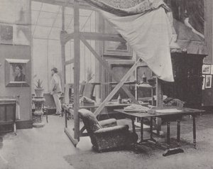 Französischer Maler Paul-Albert Besnard in seinem Atelier von (after) French Photographer