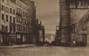 Die Rue du Cloitre-Notre-Dame, gesehen vom Parvis um 1865 von (after) French Photographer