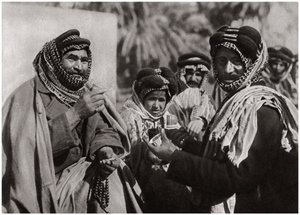 Ein Scheich genießt den berühmten arabischen Kaffee, Irak, 1925 von A. Kerim