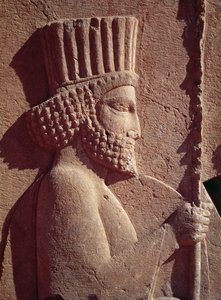 Detail eines persischen Soldaten, vom Relieffries auf der Osttreppe zur Apadana (Audienzhalle) Achämenidenzeit, ca. 515 v. Chr. von Achaemenid