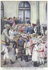 Die Kinder des italienischen Frühlings kehren aus den Klimakolonien und Badeorten nach Mailand zurück von Achille Beltrame