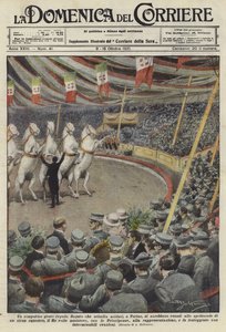 Soldaten beobachten Pferdevorführungen in einem Zirkus in Turin