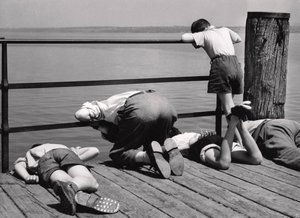 Beschäftigt mit dem Fischen, Italien, um 1950-60 von Achille Villani