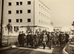 Einweihung der Gebäude des Königlichen Flughafens "Fausto Pesci" in Bologna, erbaut von der Firma Mauro Toschi fu Ulisse, in Anwesenheit des Duce Benito Mussolini, 24.10.1936 von Achille Villani