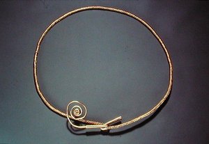 Torc, aus Tara, County Meath, Mittlere Bronzezeit von Age Bronze