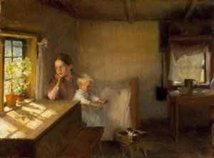 Frau mit Kind in sonnenbeschienenem Interieur