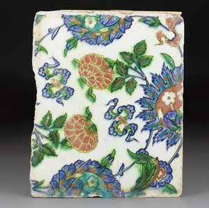 Iznik-Polychrom-Keramikfliese, Osmanisches Reich, Spätes 16. Jahrhundert von Albert Schule