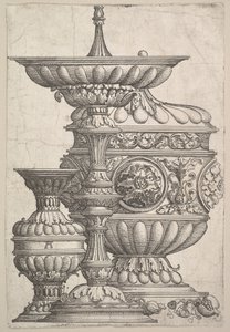 Drei elegante Gefäße auf weißem Hintergrund, ca. 1525