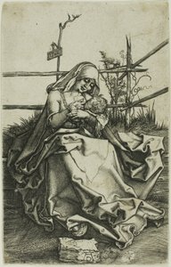 Madonna auf einer grasbewachsenen Bank