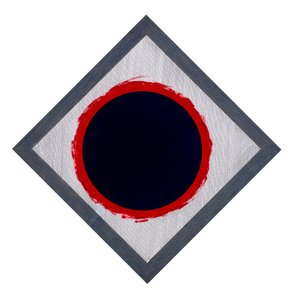 Kreis Blau auf rotem Diamanten von Alex Dunn