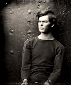 Lewis Powell in Handfesseln an Bord der USS Saugus, 1865 von Alexander Gardner