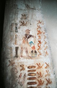 Wandmalerei, die eine Szene der Bienenzucht darstellt, auf einer Säule des Hypäthralhofs, aus dem Grab von Pabasa, Asasif