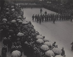 Militärparade, New York von Alfred Stieglitz