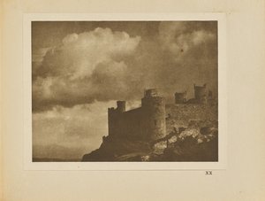 Wolken und das Schloss von Alvin Langdon Coburn