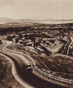 Kalifornien: San Francisco von Twin Peaks (s/w Foto) von American Photographer (after)
