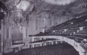 Chicago: Innenansicht, Oriental Theatre (s/w Foto) von American Photographer (after)