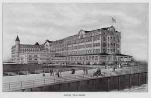 Hotel Traymore (s/w Foto) von American Photographer (after)