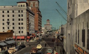 Phoenix, Arizona: Central Avenue, Blick nach Norden vom Adams Hotel von American Photographer (after)