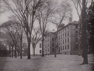Providence, Rhode Island: Der Campus, Brown University (Schwarz-Weiß-Foto) von American Photographer (after)