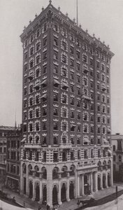 Providence, Rhode Island: Das Union Trust Building (Schwarz-Weiß-Foto) von American Photographer (after)